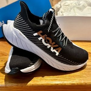 BNIB WOMENS HOKA’S